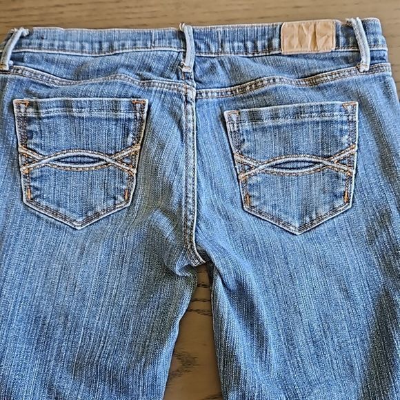 Abercrombie & Fitch NY Medium Wash Stretch Straight Leg 5 Pocket Jeans Sz 2 - Picture 5 of 13